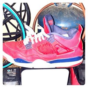 Purse shoes and beanies